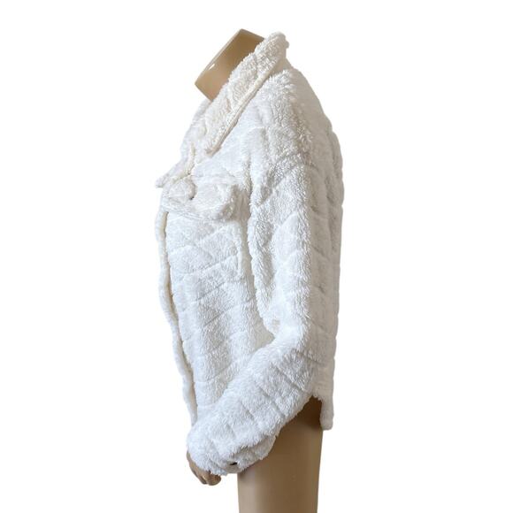 ALMOST FAMOUS Womens Size Small Off White Sherpa Fleece Button Front Jacket - Picture 2 of 8